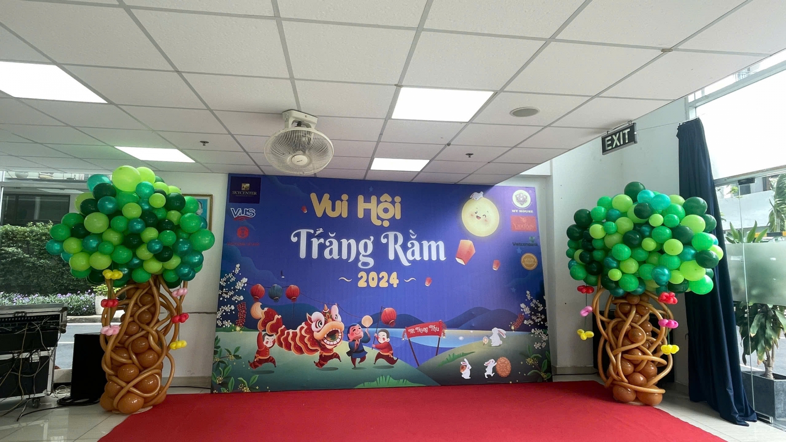 THI CÔNG KHUNG BACKDROP SỰ KIỆN TẠI QUẬN 7
